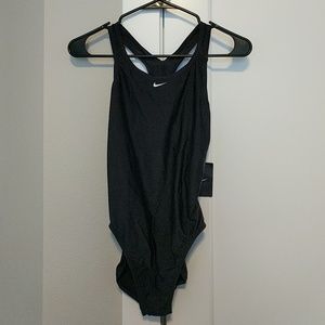 NWT Nike one-piece swimsuit size 8